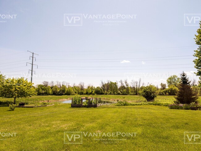 Foto del edificio - 515 Winding Waters Way