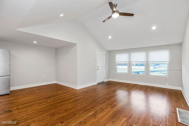 Building Photo - 3 br, 2 bath House - 6002 West 55th Street