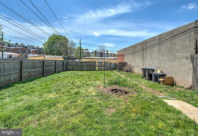 Photo - 1020 W Main St Apartment