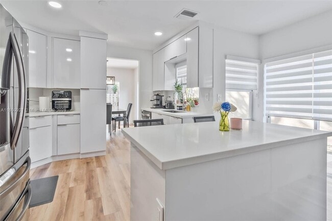 Building Photo - 12230 SW 137th Ter