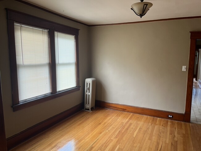 Comedor - 105 Parker St
