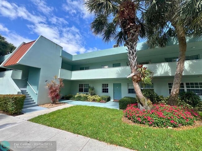 Building Photo - 933 Cypress Grove Dr