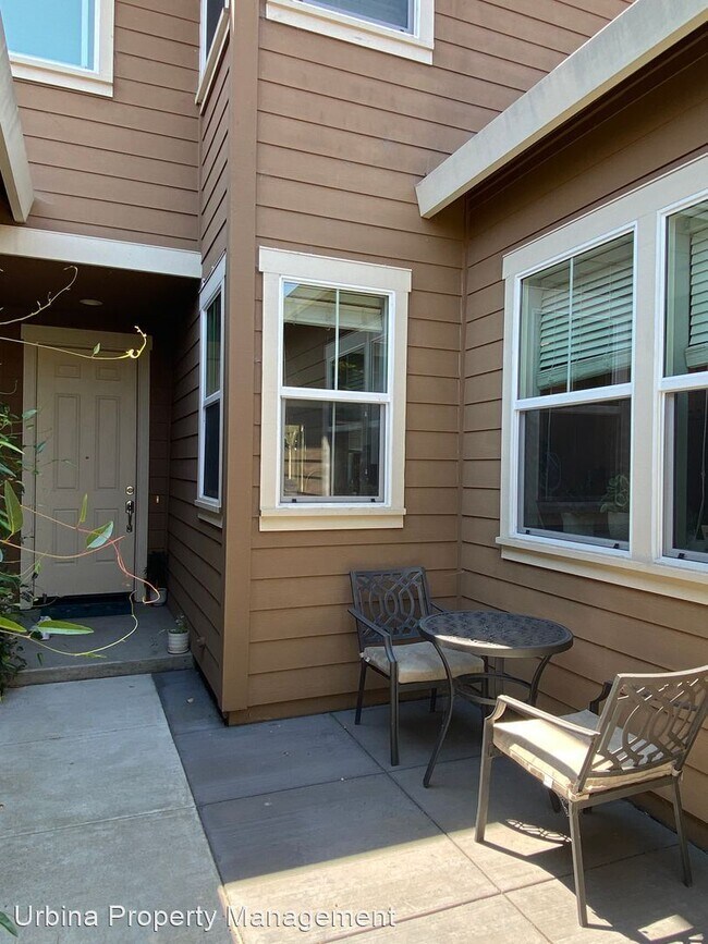 Foto del edificio - 5 br, 3.5 bath House - 1252 Aloise Avenue