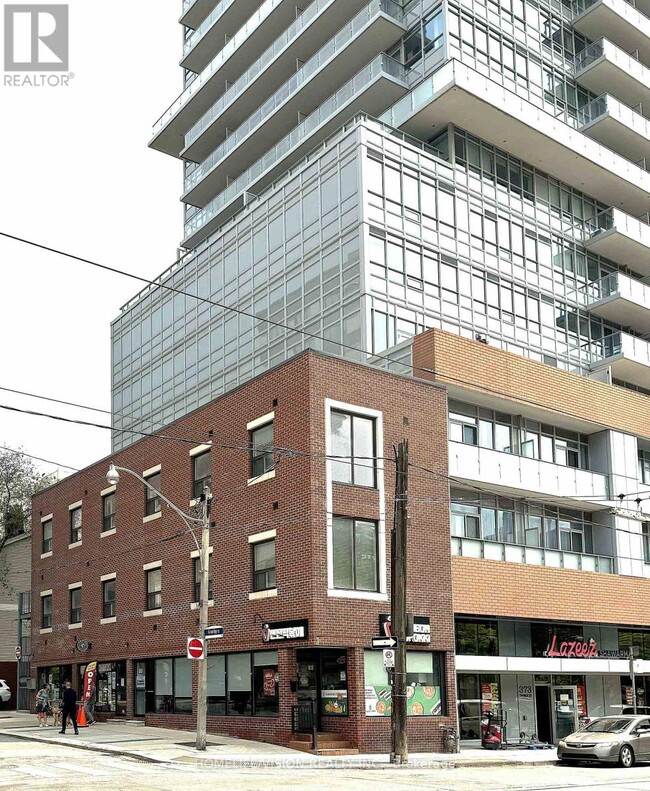 Building Photo - 377 Church St