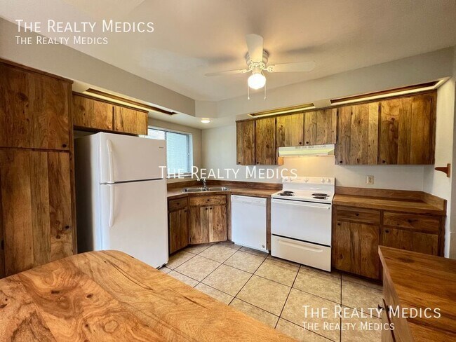 Foto del edificio - Ideal Location in Vista Villas! 3B/2B