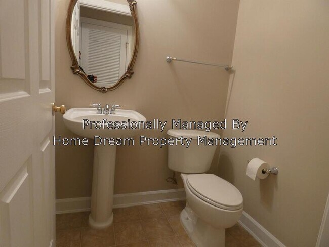 Building Photo - 1025 Hotchkiss Pl