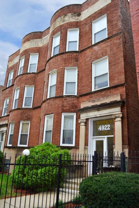 Primary Photo - 4922 S Vincennes Ave