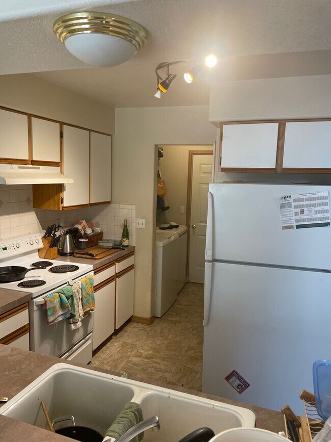 Foto del edificio - Beautiful 3 Bed, 3 1/2 Bath Townhome in Northwest Fort Collins!