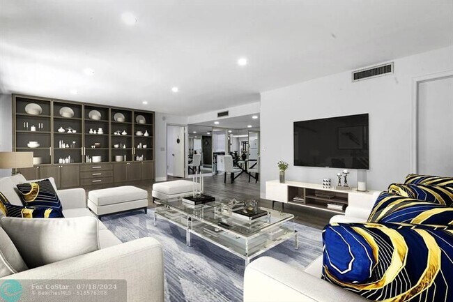 Building Photo - 1714 Consulate Pl