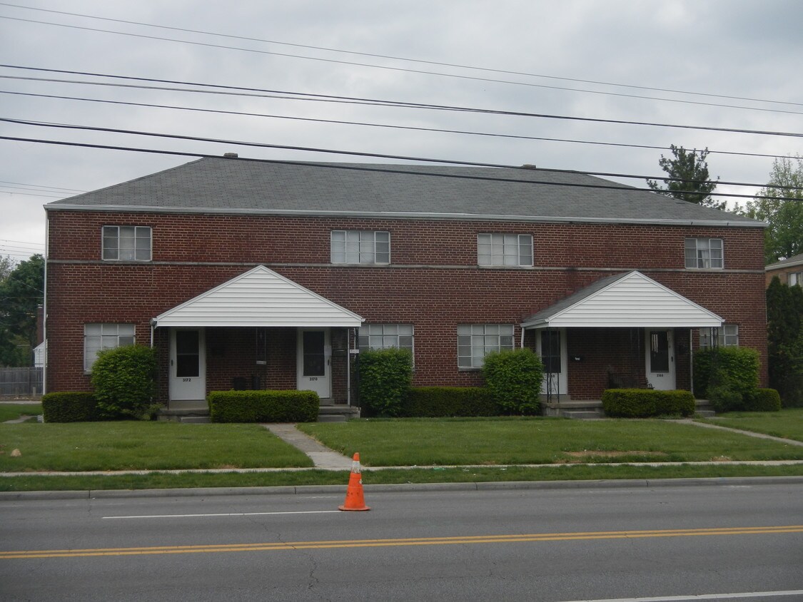 Primary Photo - 3168 Sullivant Ave
