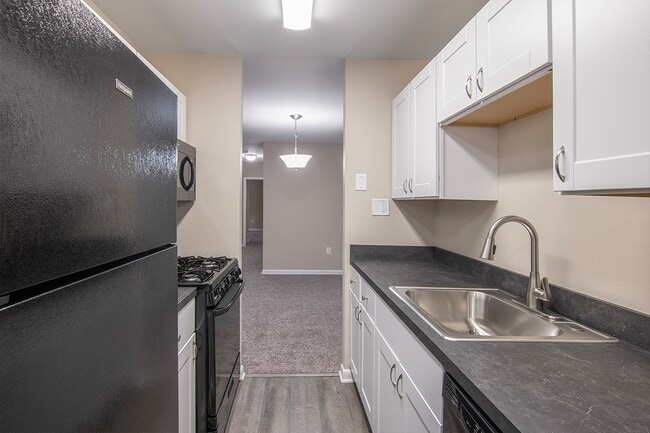 Building Photo - Whisperwood Apartments