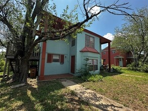 Building Photo - 3821 Maplewood Ave