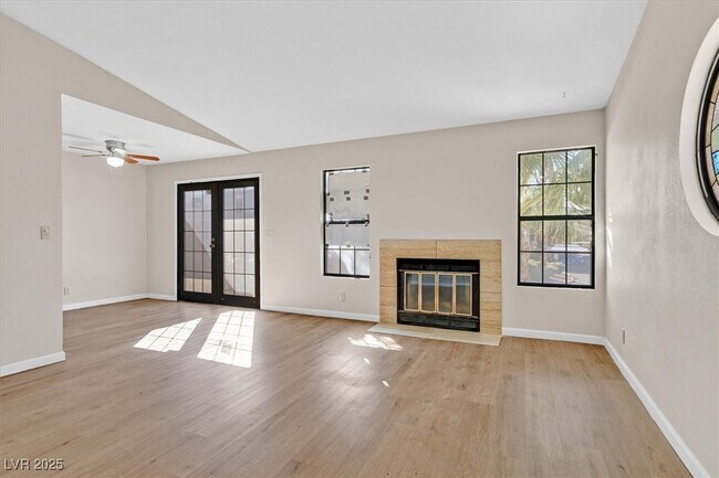 Building Photo - 5064 Jeffreys St