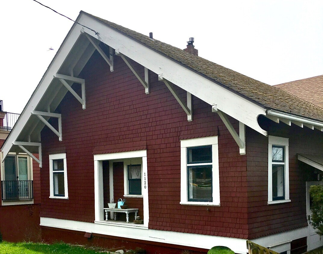 1120 Finnegan Way Unit 6, Bellingham, WA 98225 Room for Rent in