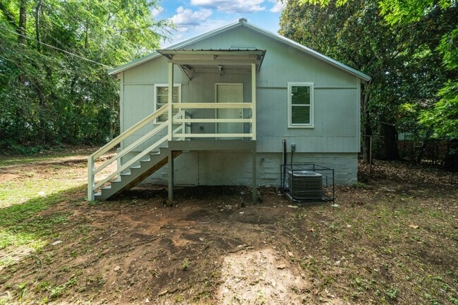 Building Photo - 1812 26th Avenue Tuscaloosa, AL 35401