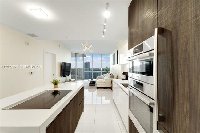 Foto del edificio - 851 NE 1st Ave