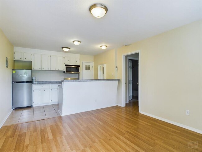 Foto del edificio - 304 E 33rd St