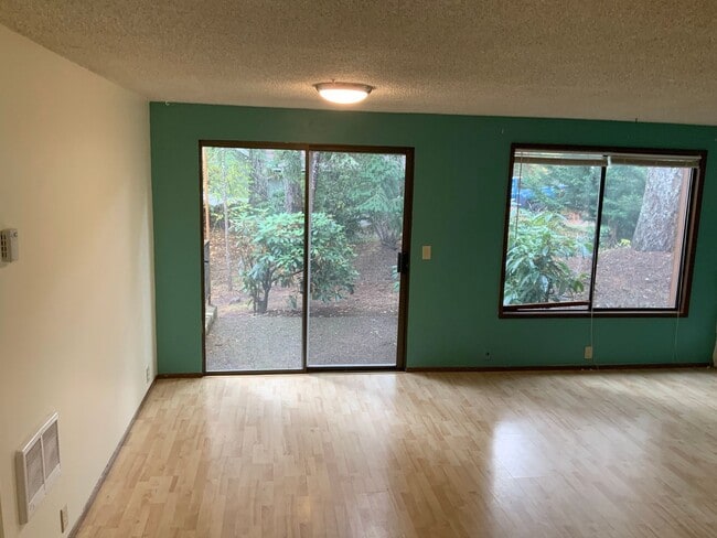Foto del edificio - 422 Brookside Dr