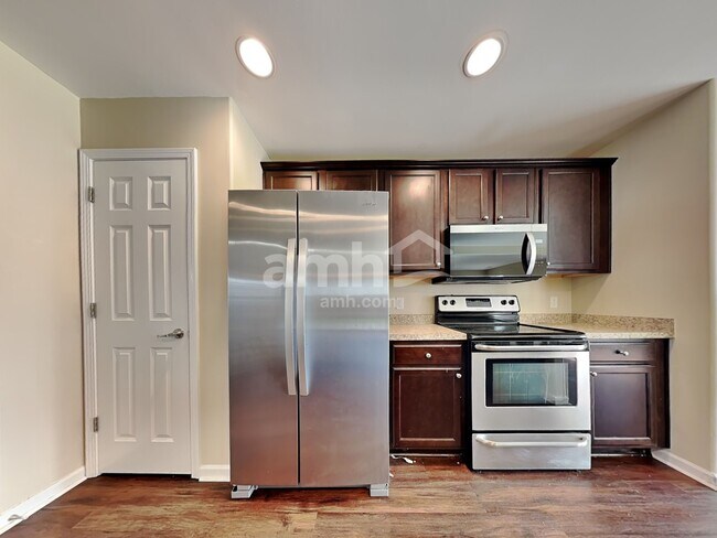 Foto del edificio - 1 Amber Dr