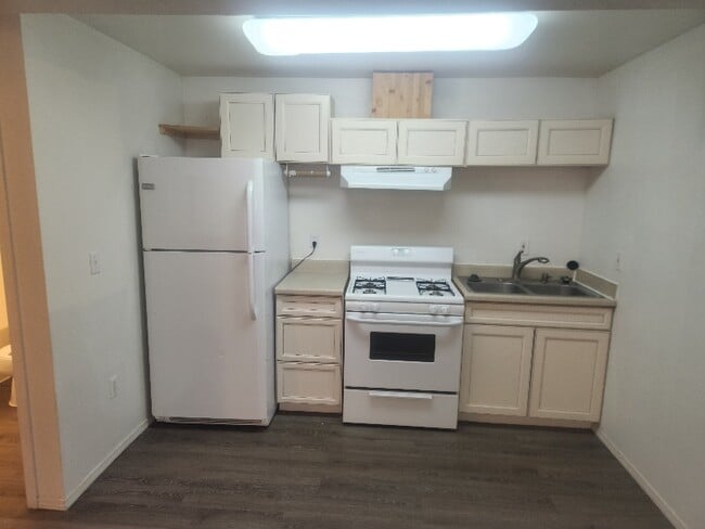 Building Photo - 3474 N Brocton Ave