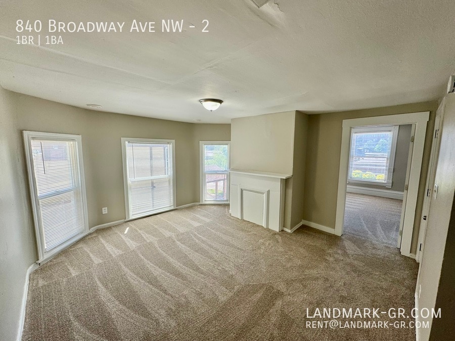 Primary Photo - 840 Broadway Ave NW