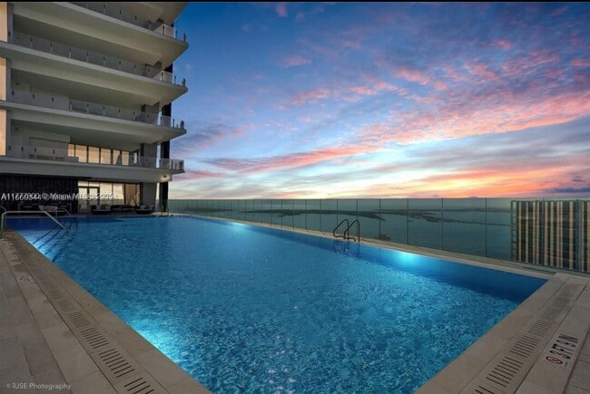 Building Photo - 300 Biscayne Blvd Way