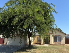 Building Photo - 1464 Tulip St