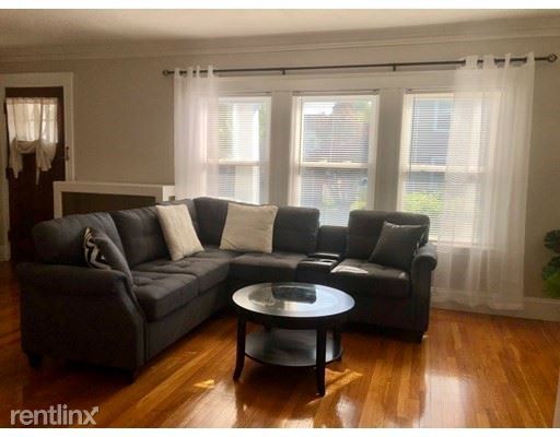 Building Photo - 2 br, 1 bath Condo - 15 Laurel Rd, 1 Unit 1
