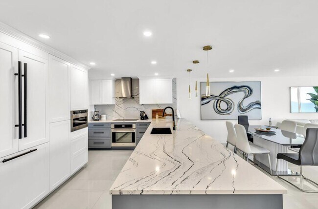 Foto del edificio - 3000 S Ocean Blvd