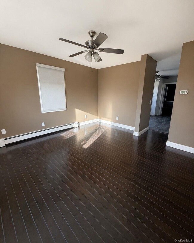 Building Photo - 121 Carroll Ave