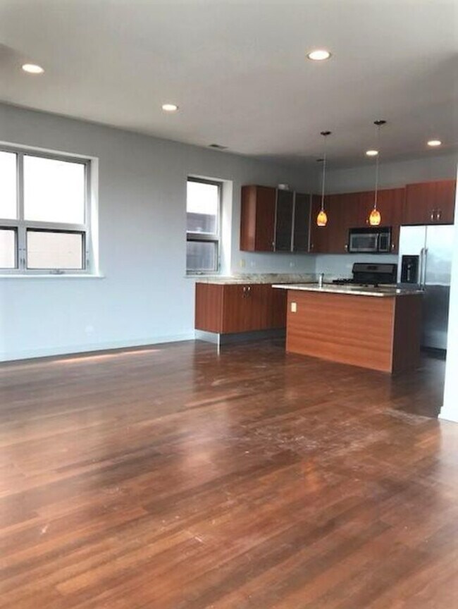 Foto del edificio - 908 N Ashland Ave