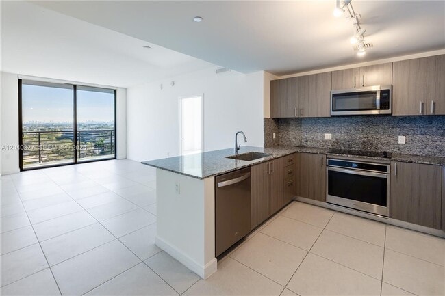 Foto del edificio - 5350 NW 84th Ave