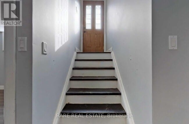 Building Photo - 346 Conant St