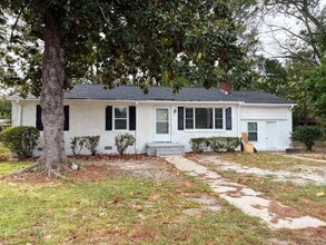 Building Photo - 2602 Tryon Dr