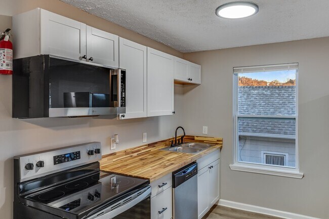 Foto del edificio - 2312 E 14th St