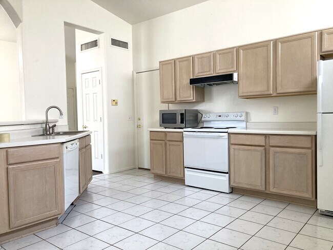 Cocina - 3440 E Southern Ave