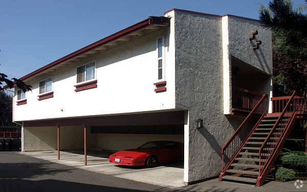 Primary Photo - Rio Vista Apartments