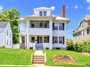 Building Photo - 89 Maplewood Ave