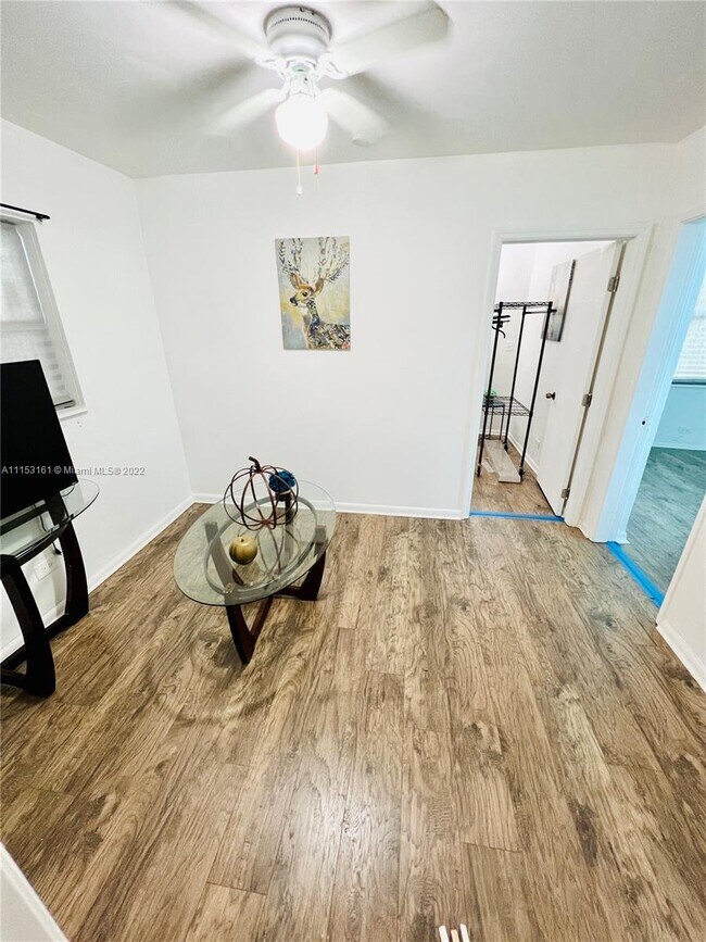 Foto del edificio - 2370 NE 136th Terrace