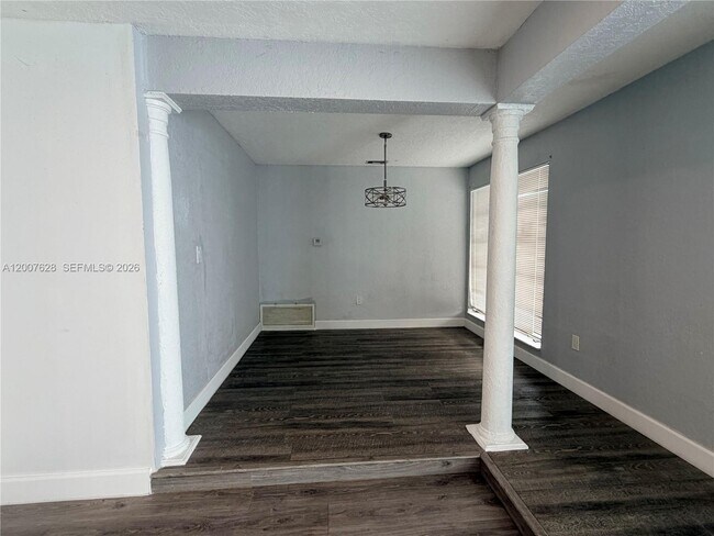 Foto del edificio - 7031 NW 20th St