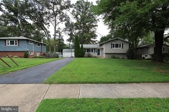 Building Photo - 9704 St Andrews Dr