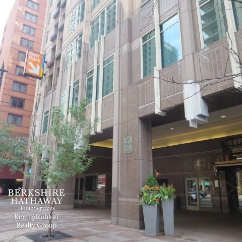 Primary Photo - 33 W Ontario St