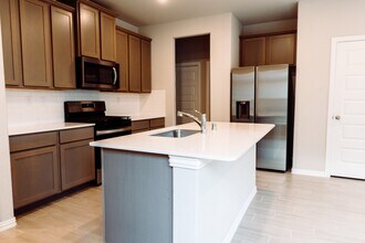 Building Photo - 27015 Bel Air Pt Ln
