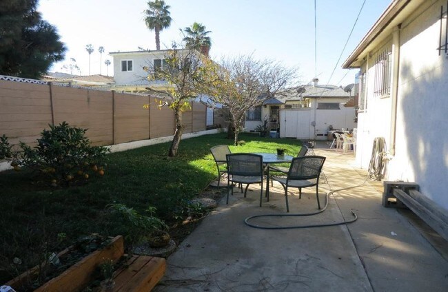 Courtyard - 4694 Newport Ave