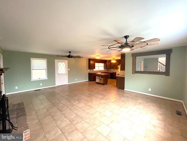 Foto del edificio - 10960 Earnshaw Ln