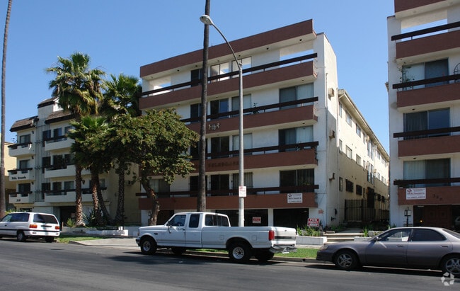Foto del edificio - 314 S St Andrews Pl Apartments