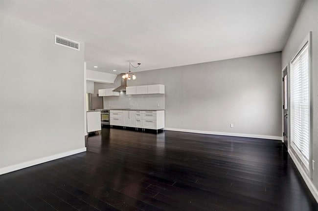 Building Photo - 1802 Stoney Brook Dr