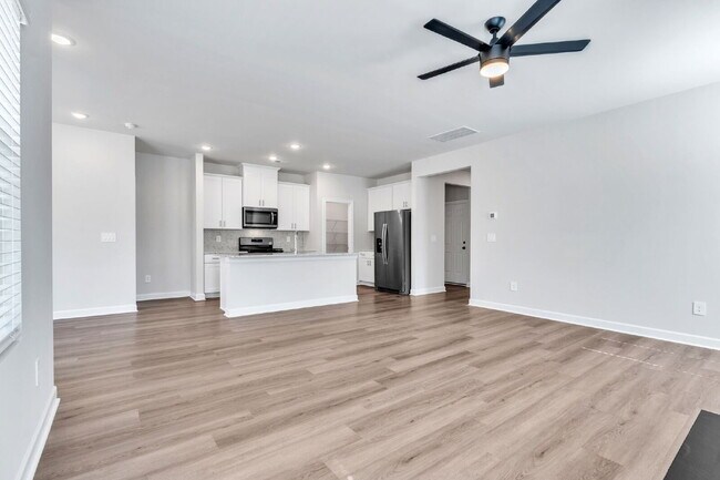 Foto del edificio - Like New 3BR/2BA Home is Woodruff, SC  **$1875/mo rent