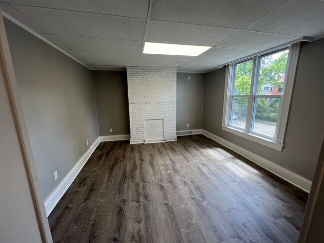 Foto del edificio - Gorgeous 1 and 2 bedroom apartments for re...