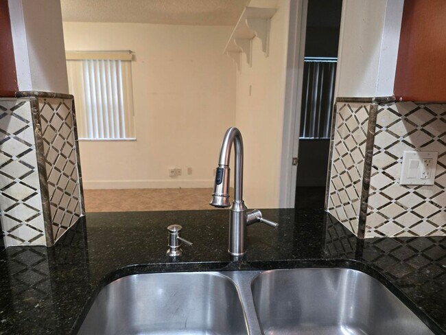 Foto del edificio - 4125 Pine Branch Cir